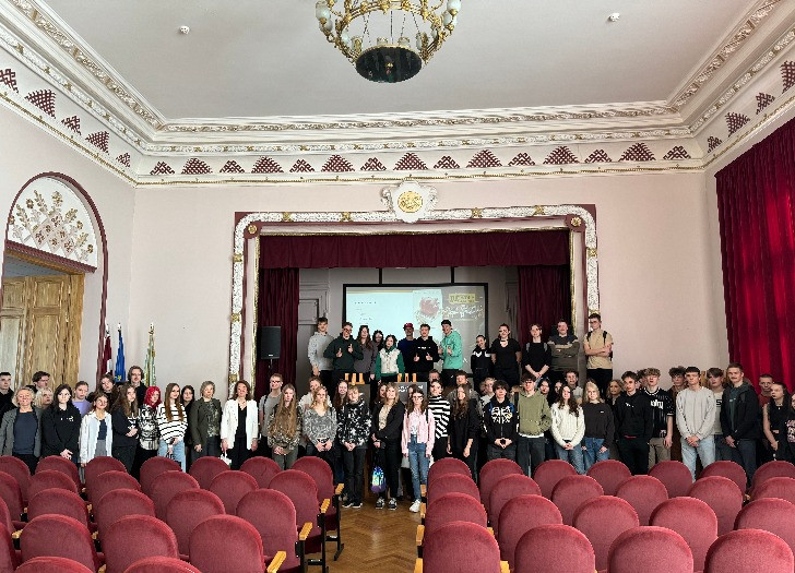 Atklāti pieredzes stāsti var pasargāt citus no nokļūšanas finanšu noziegumu lamatās