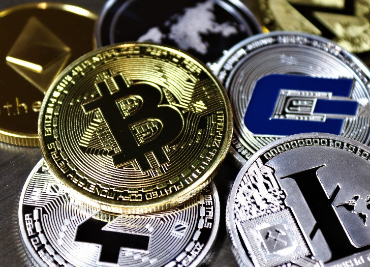 Virtuālo valūtu monētu attēli. Foto no pexels.com