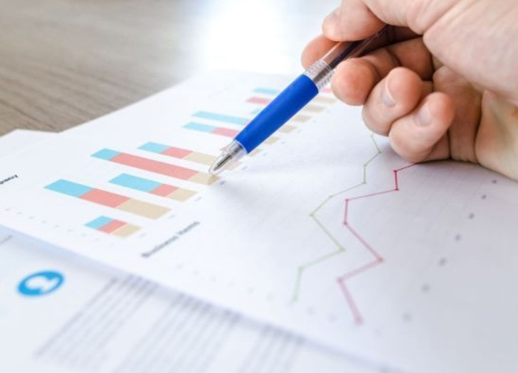 Charts and data. Photo: unsplash.com